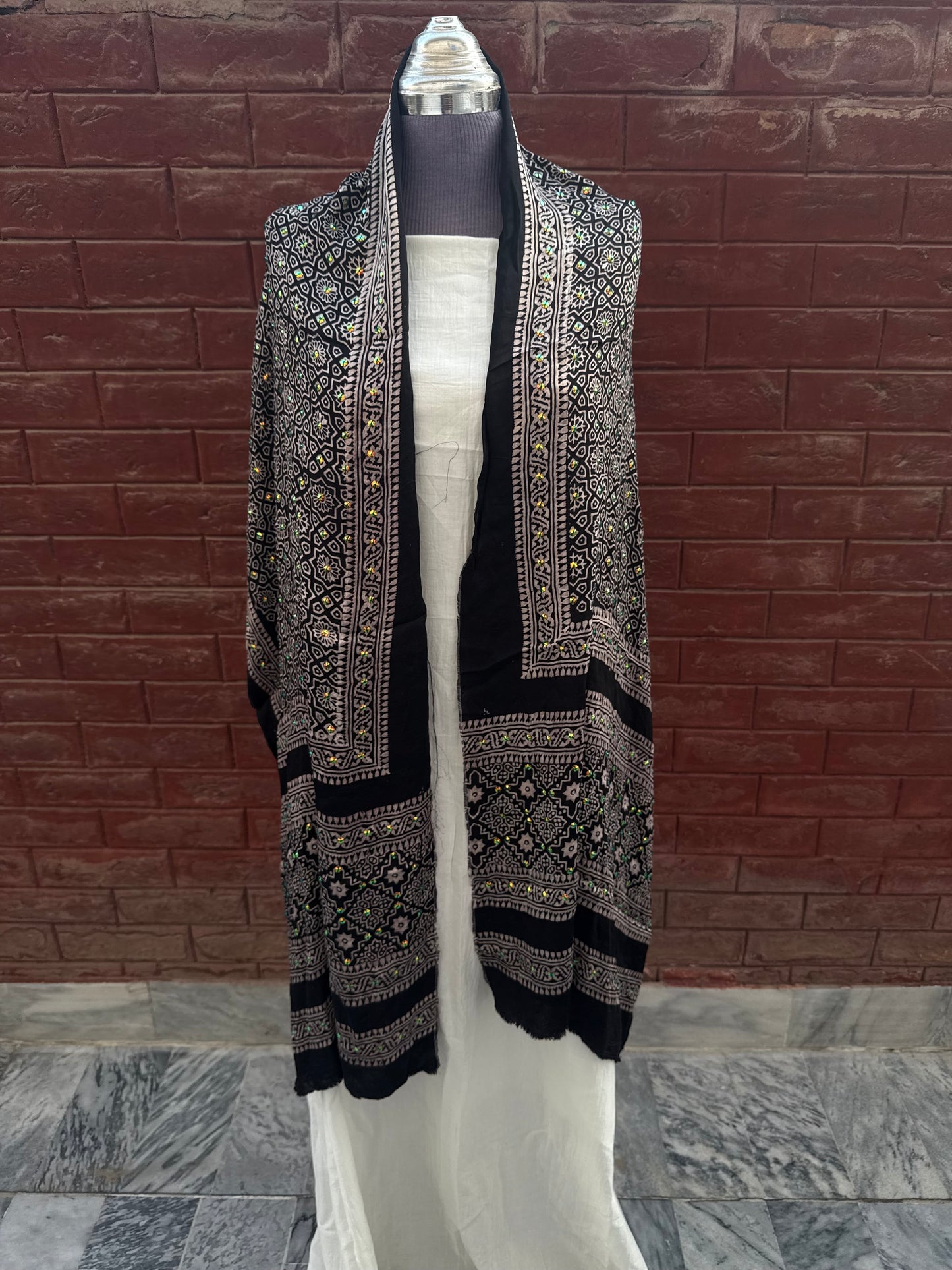 Stole ( chamois silk)