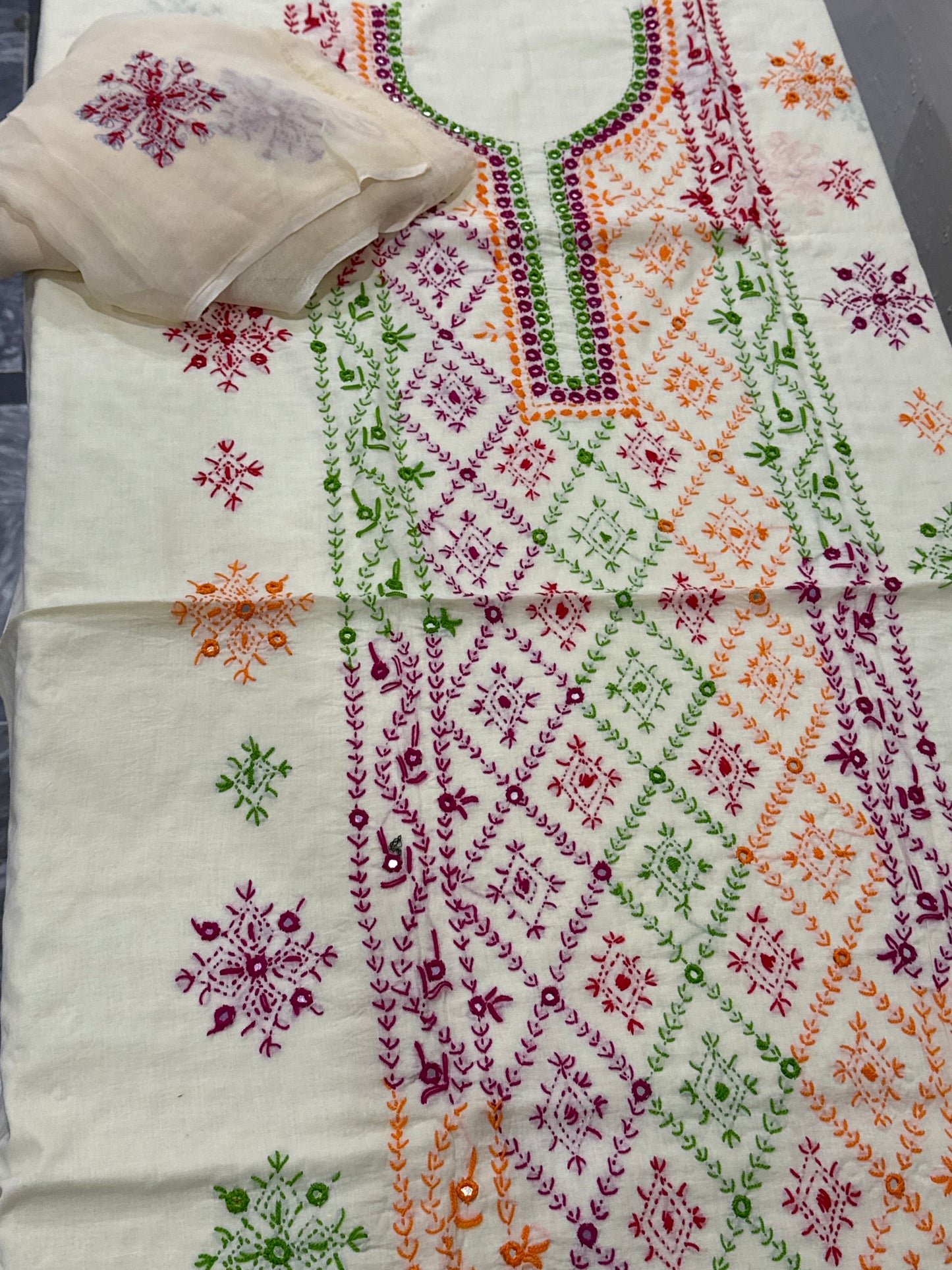 Tanka Embroidery 3pc Suit