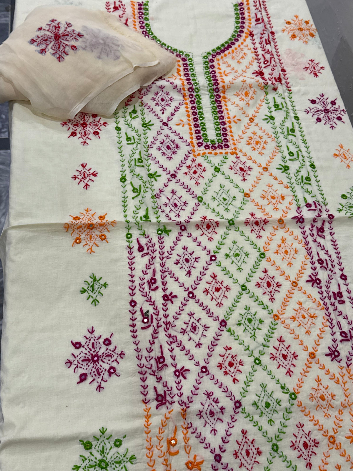 Tanka Embroidery 3pc Suit