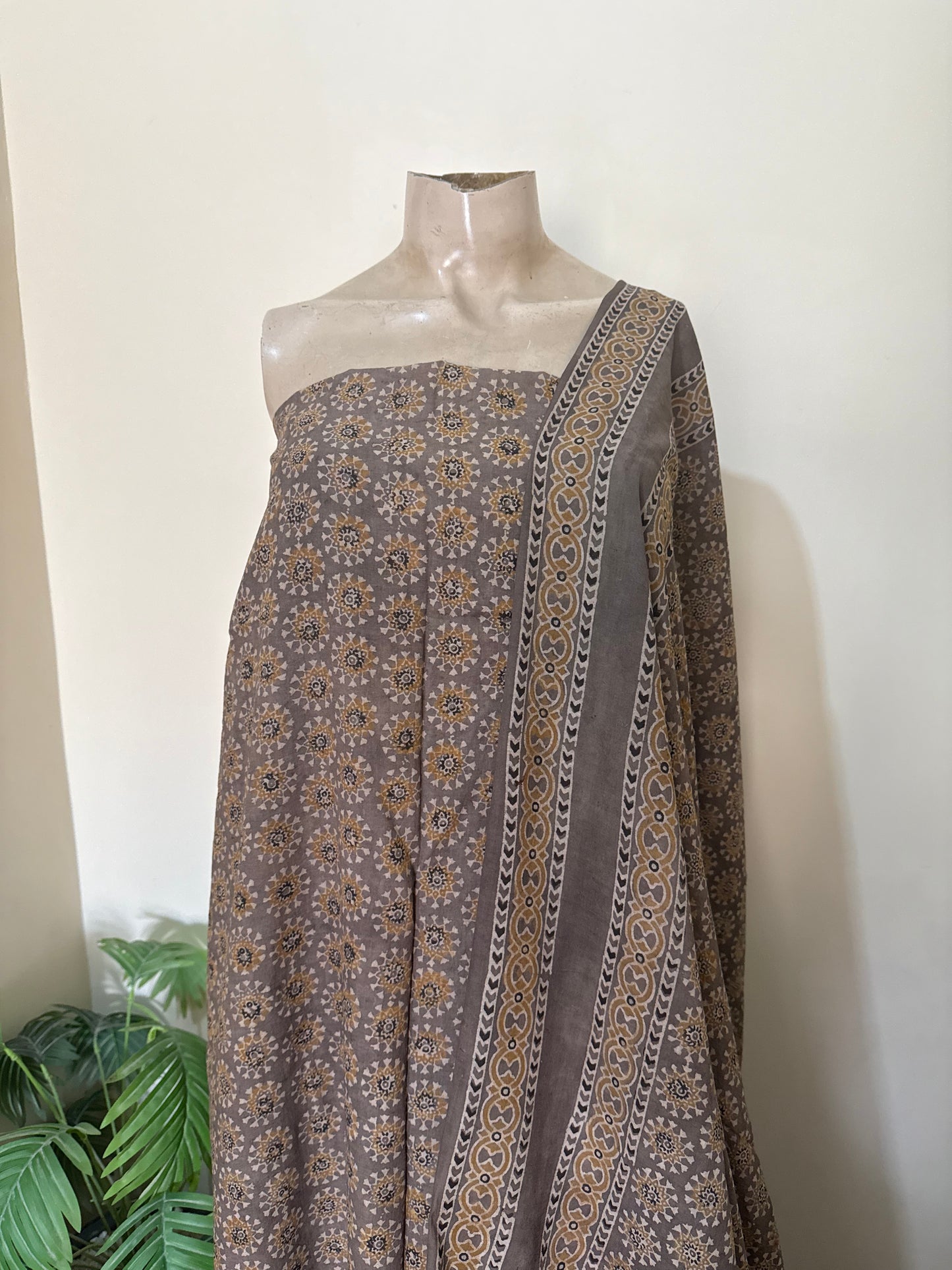 Abida Parveen Ajrak lawn