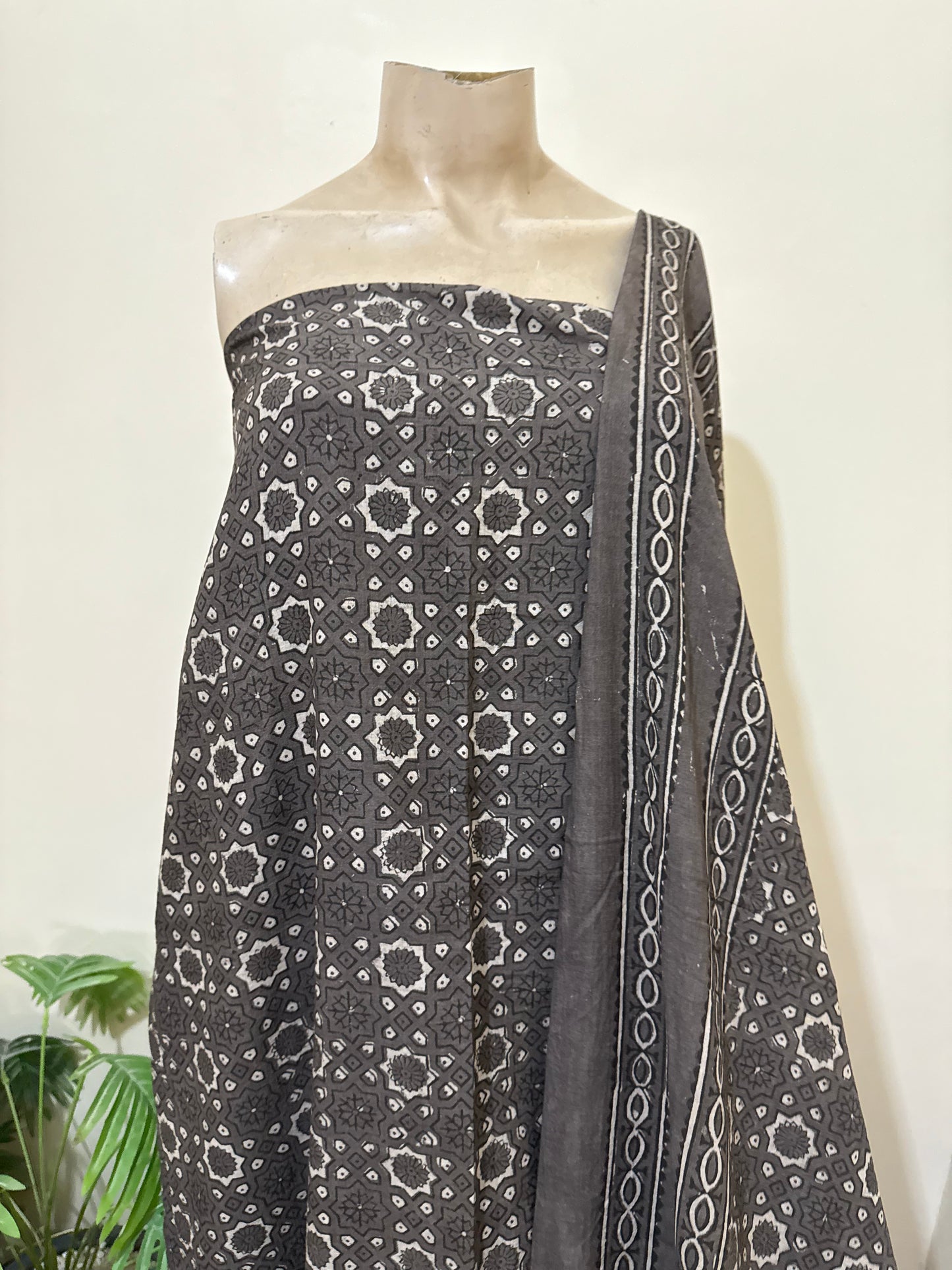 Kehkashan Grey 2pc Ajrak